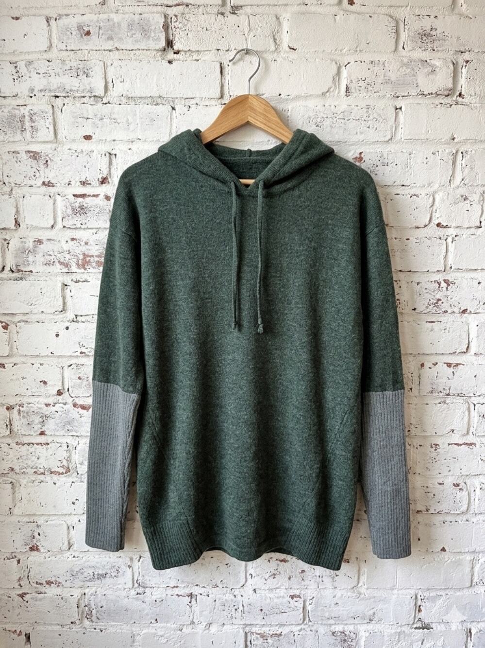 Athleta Aspen Merino Wool Hoodie S EUC Green Colorblock thumb holes